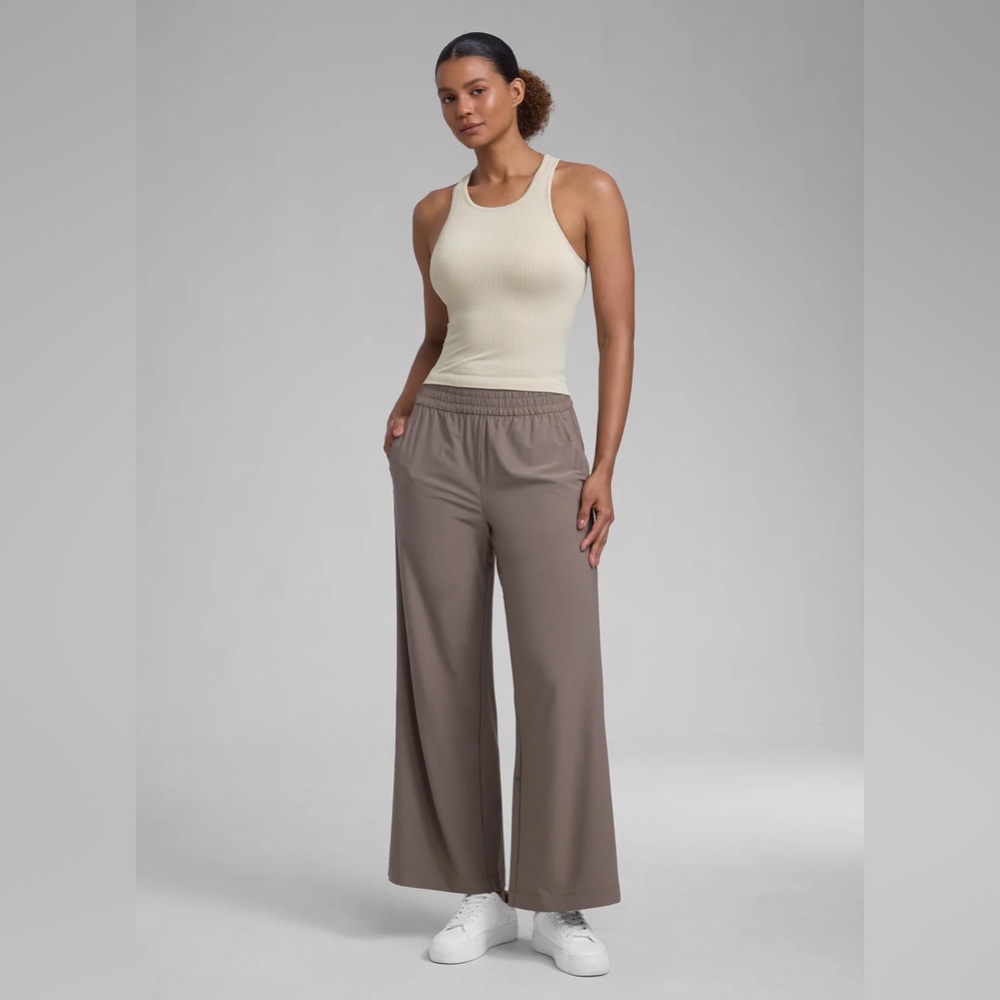 Seamless Racerback Hip Length Tank - Picture 3 of 7